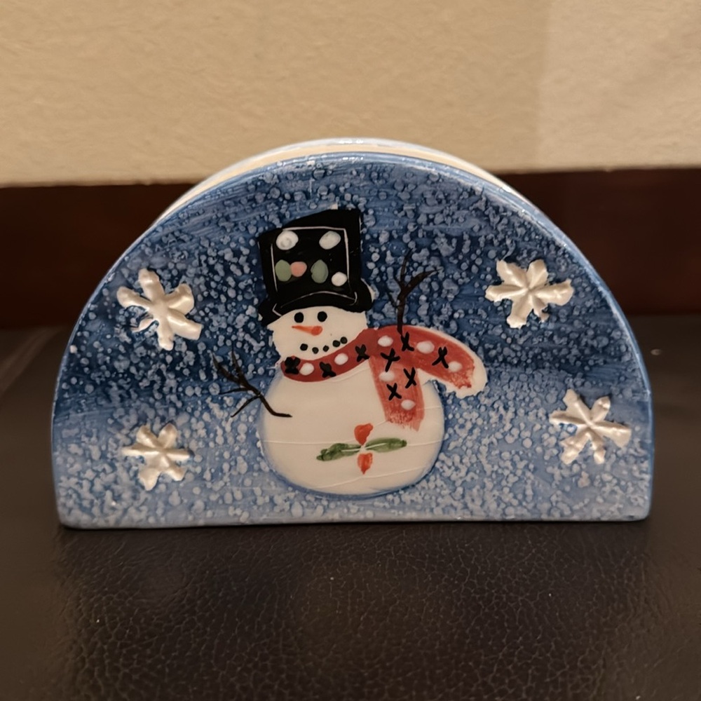 NWT Festive Snowman Ceramic Napkin Holder Perfect Holiday Decor